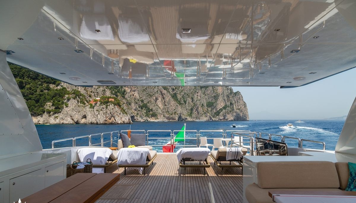 DON MICHELE yacht charter 5