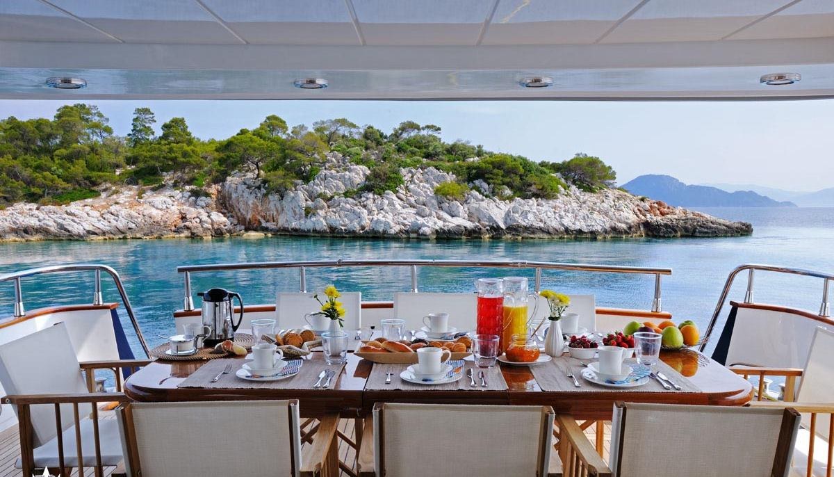 BLU SKY yacht charter 5
