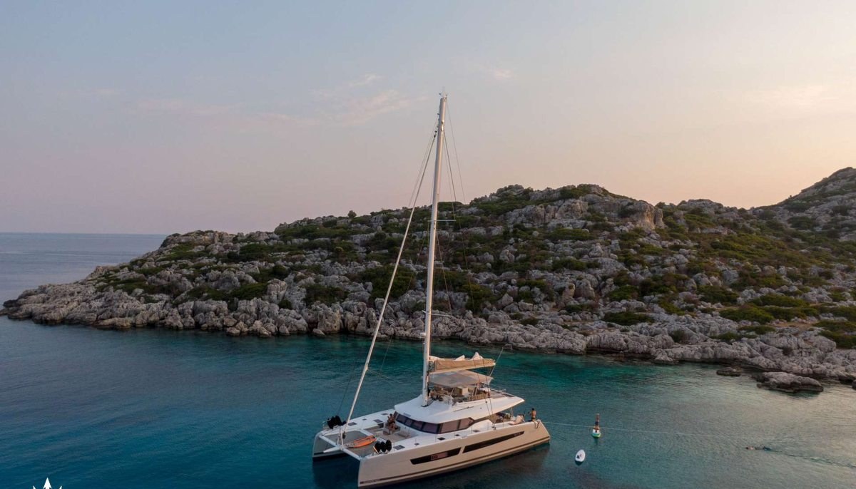 SERENISSIMA yacht charter 2