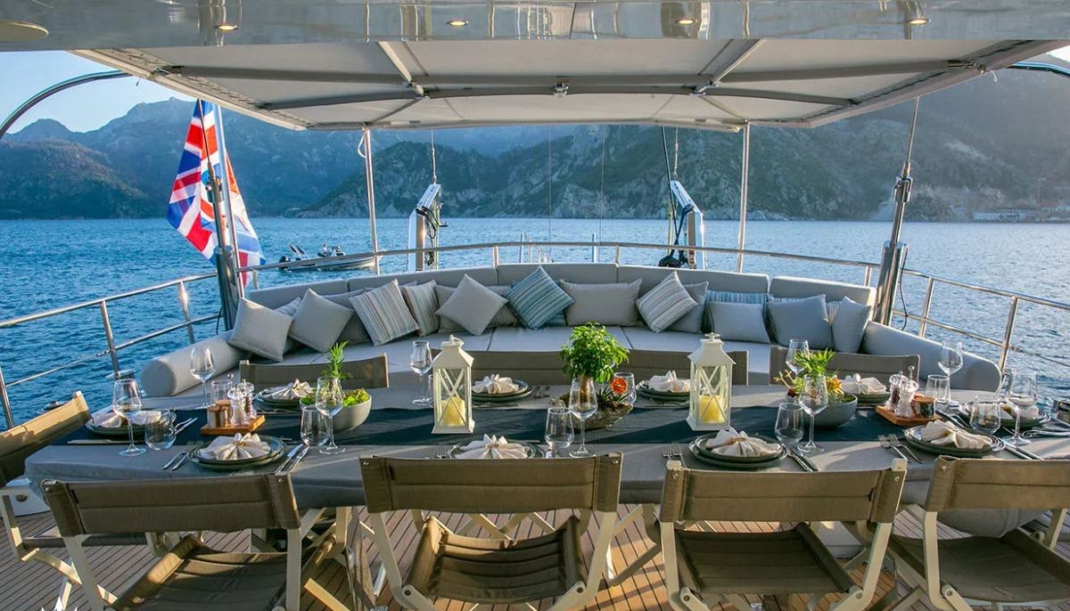 GOOD LIFE yacht charter 5