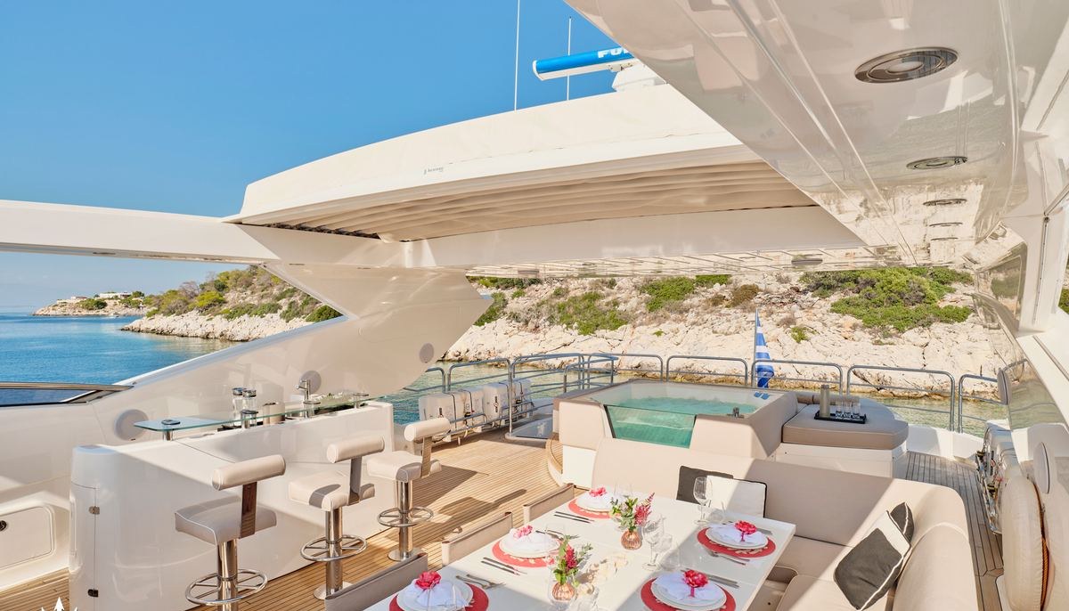MAKANI II yacht charter 4