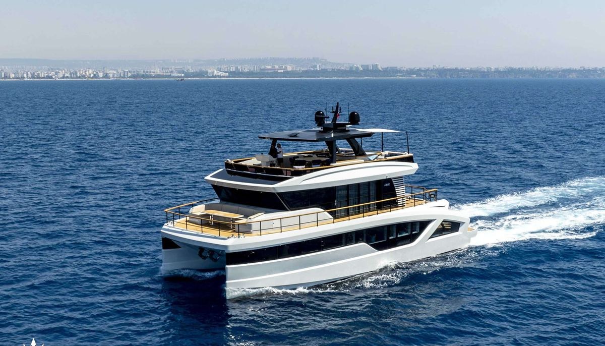 BOTIGUER yacht charter 2