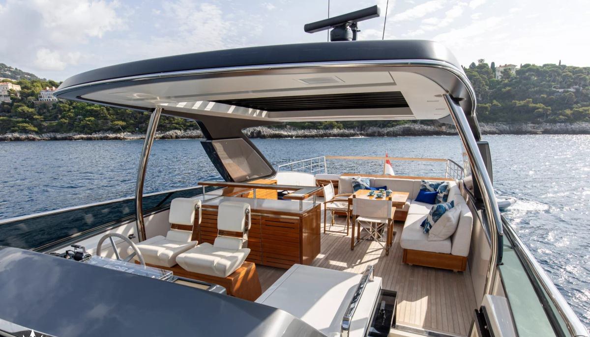 TWIN FISH yacht charter 4