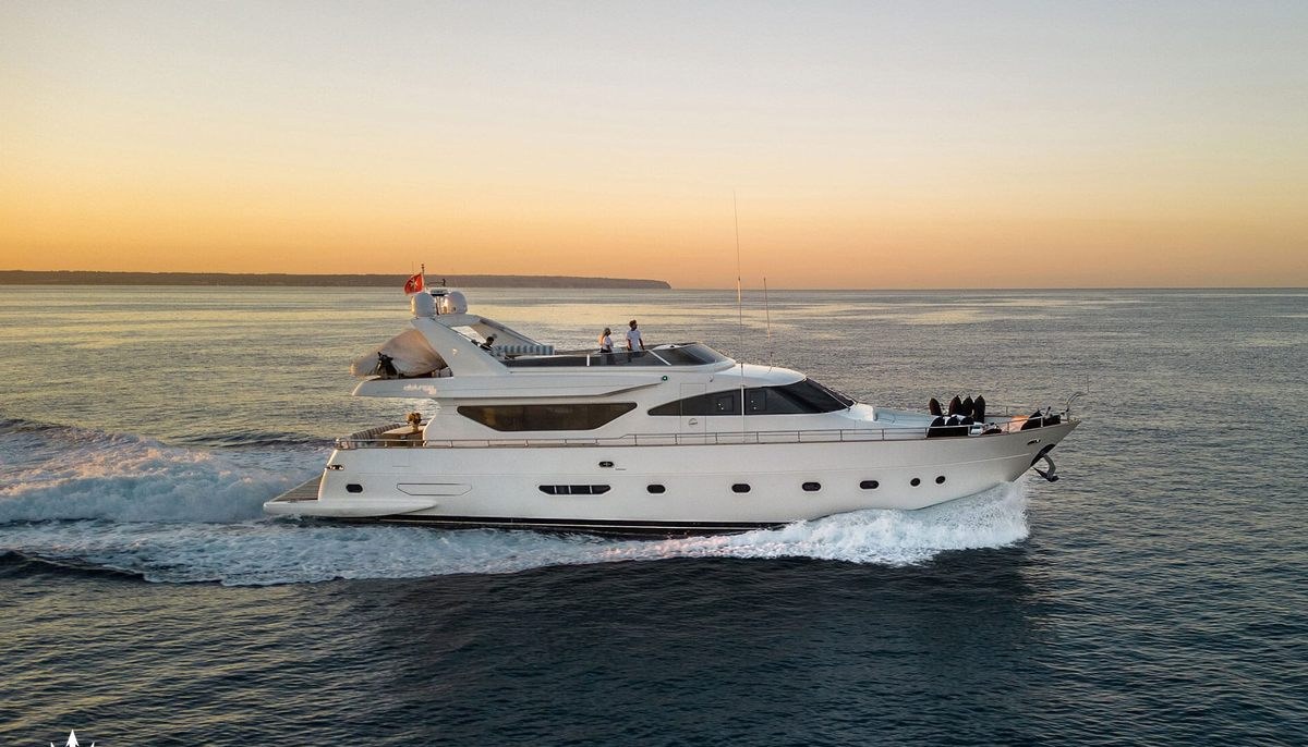 ESSOESS yacht charter 2
