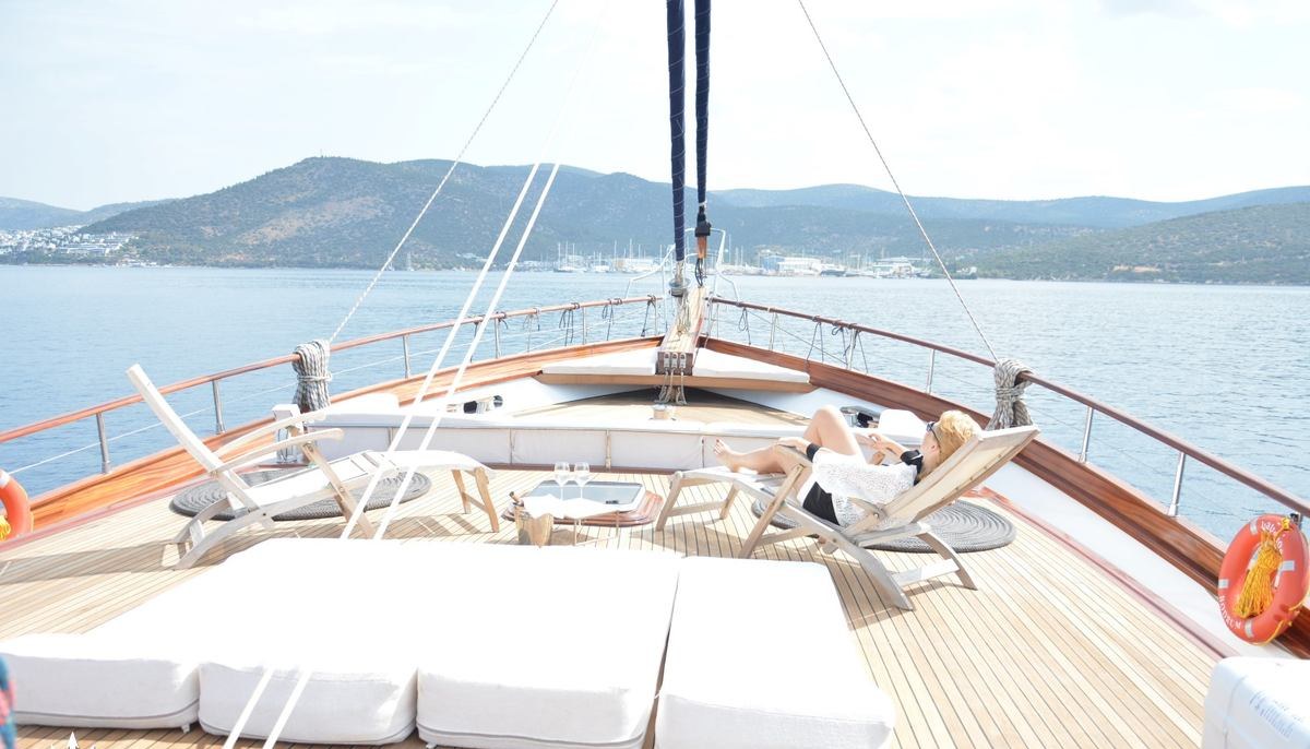 PAPA JOE yacht charter 4