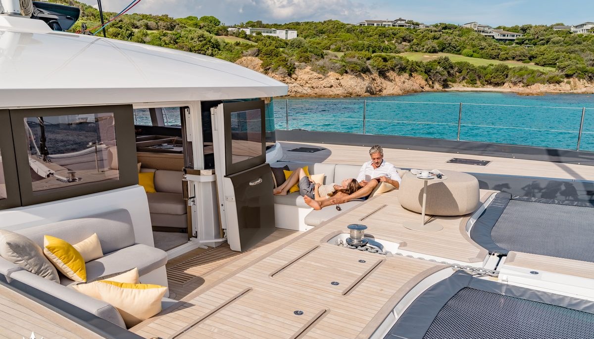 LA DÉSIRADE yacht charter 4
