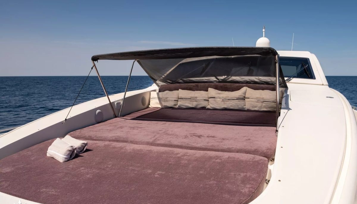 STARTUP yacht charter 3