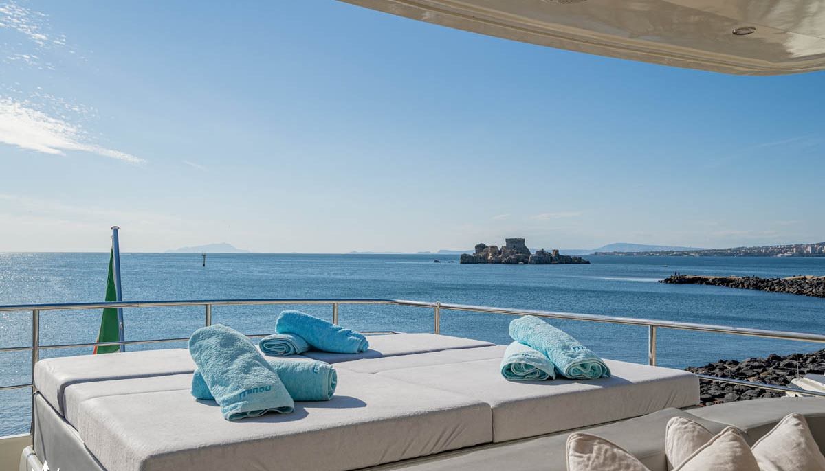 MINOU yacht charter 3