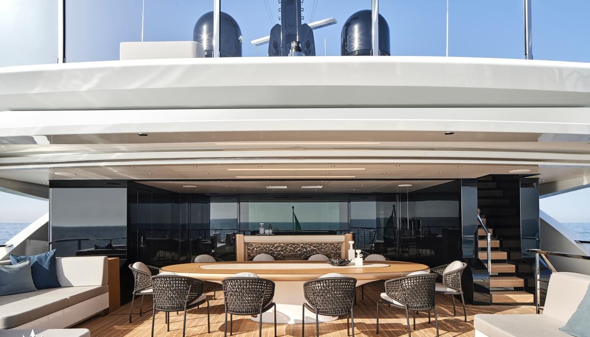 LEMON TREE yacht charter 4