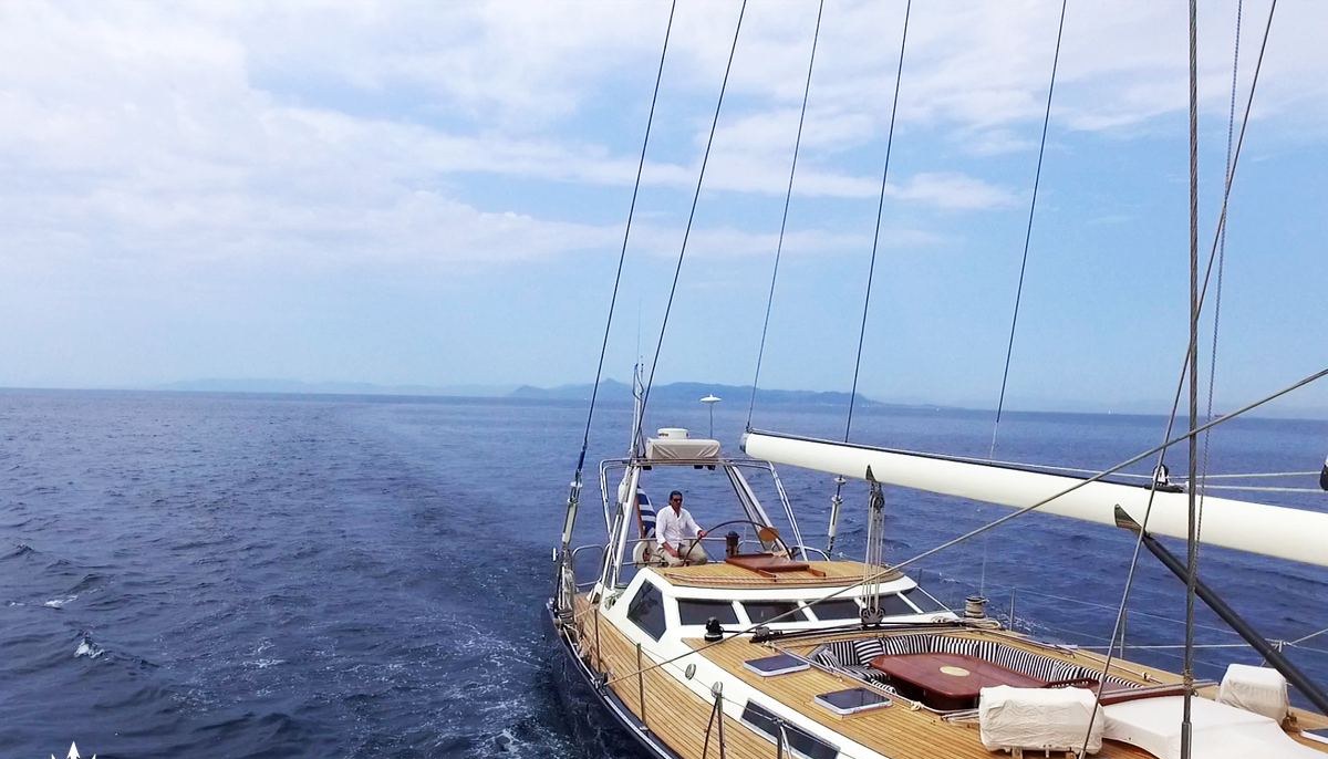 WIND OF CHANGE yacht charter 3