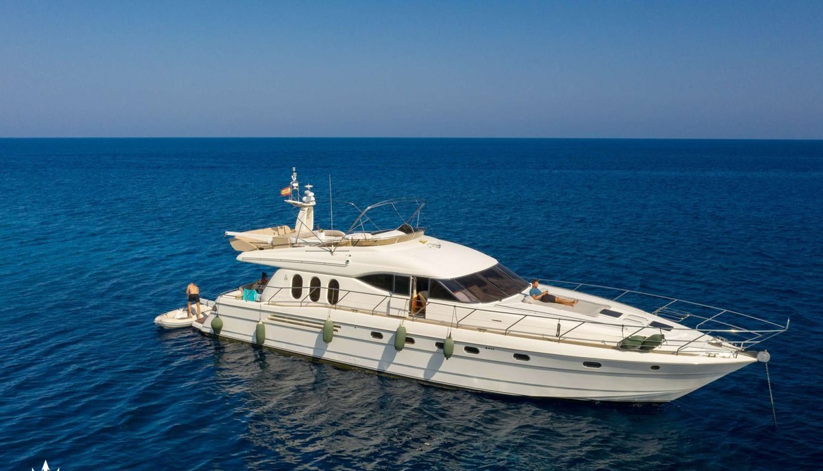 ESPERANZA yacht charter 2