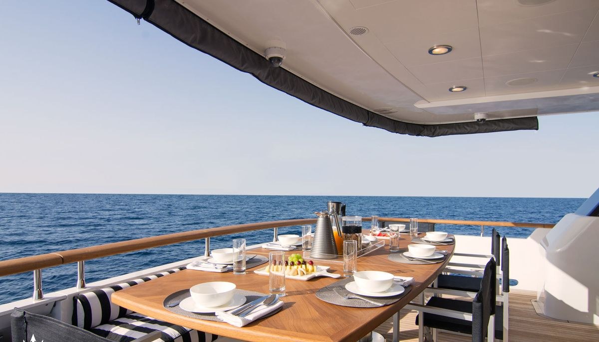 PASTA FLORA yacht charter 5
