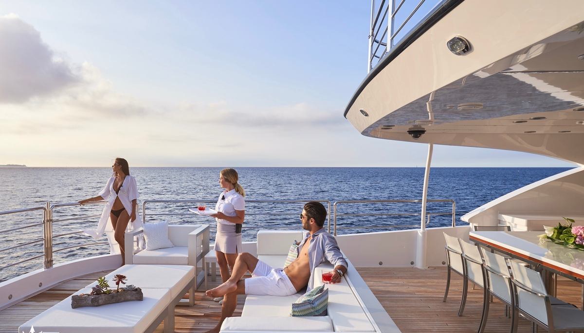 SEASHELL yacht charter 5