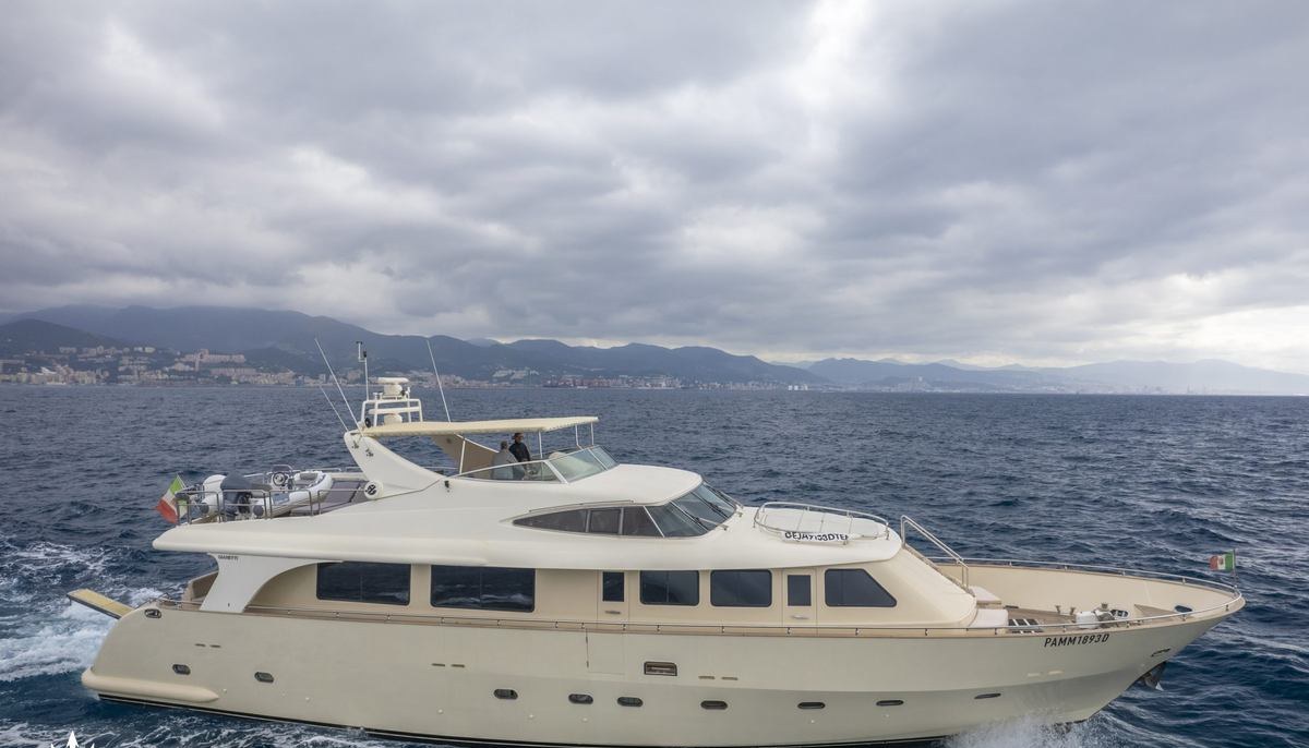 NEWFIELD yacht charter 2