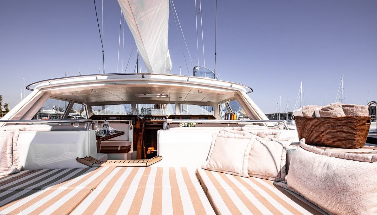 SCARENA yacht charter 4