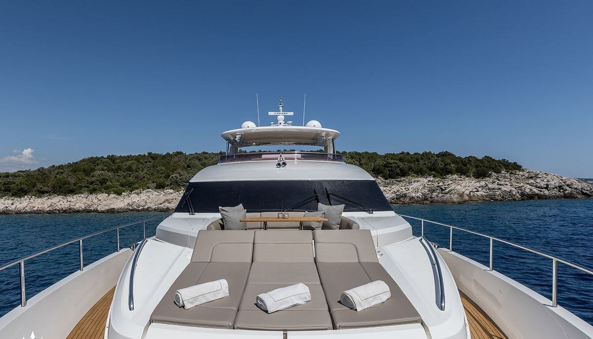 EXPERIENCE yacht charter 3