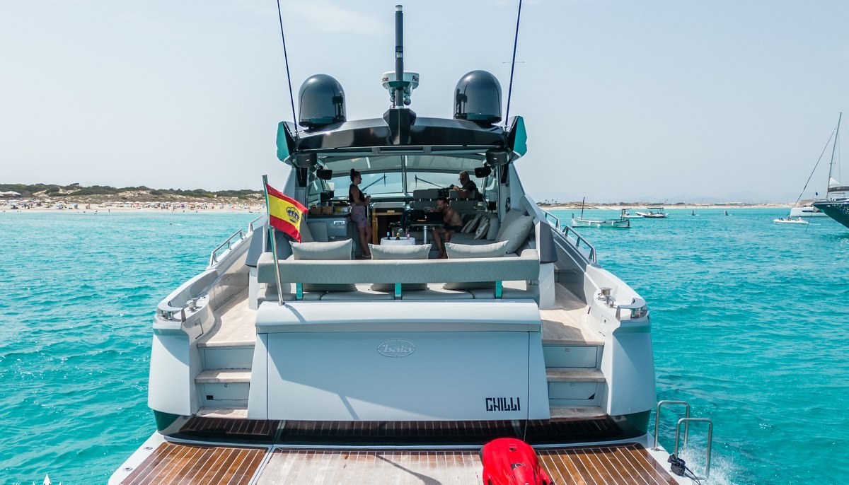 CHILLI yacht charter 4