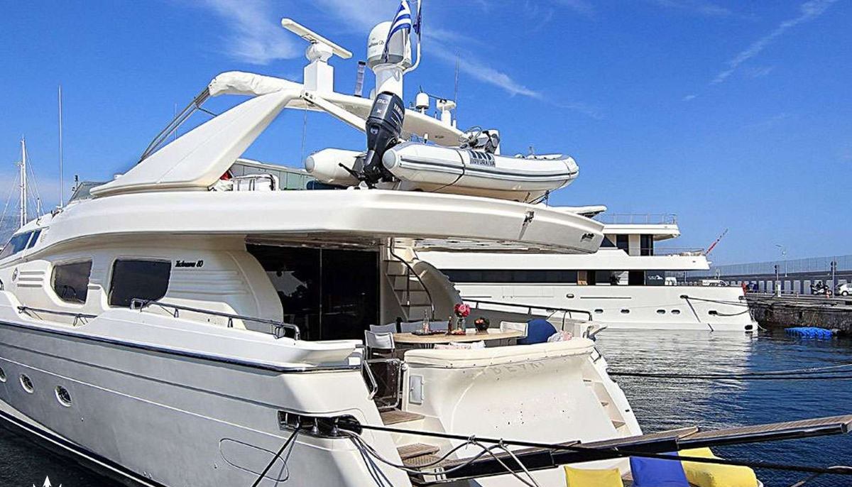 NOTUS yacht charter 4