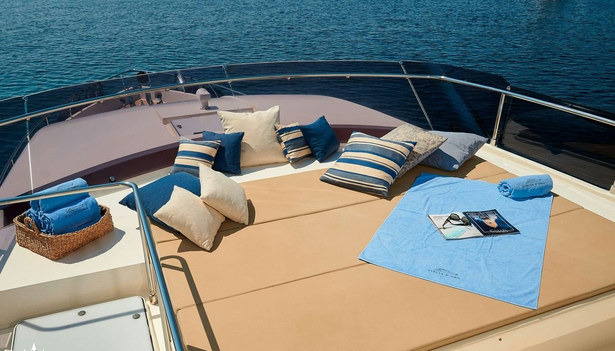 STELLA D'ORO yacht charter 3