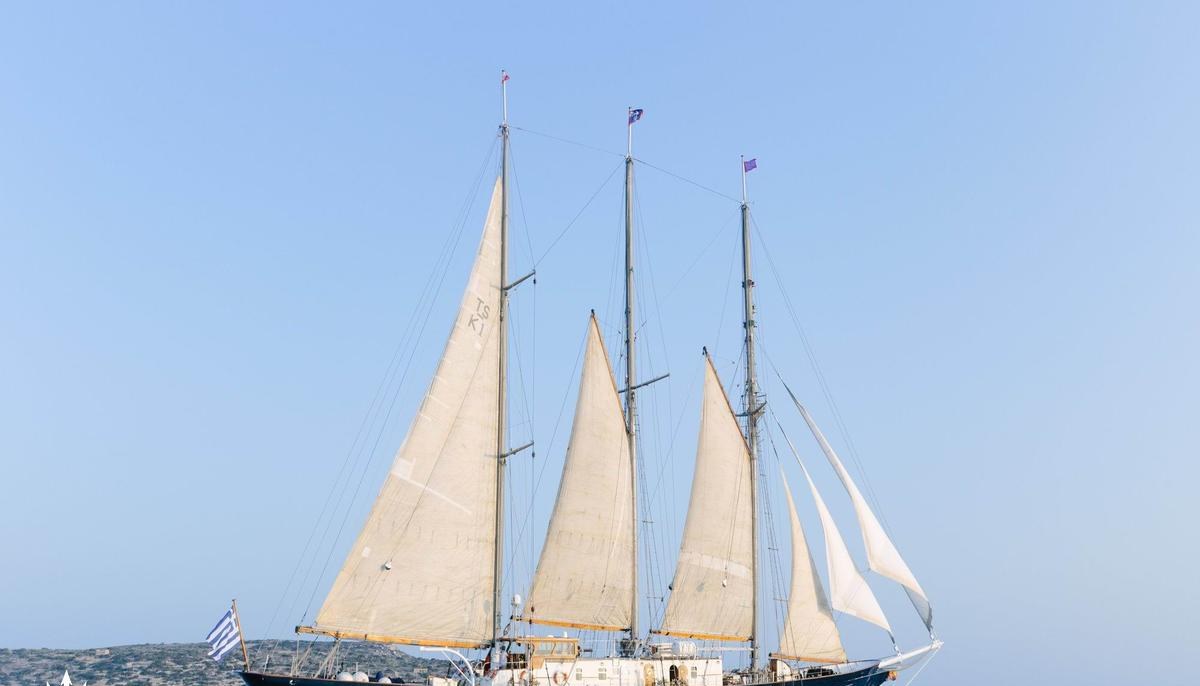 SIR WINSTON CHURCHILL yacht charter 4