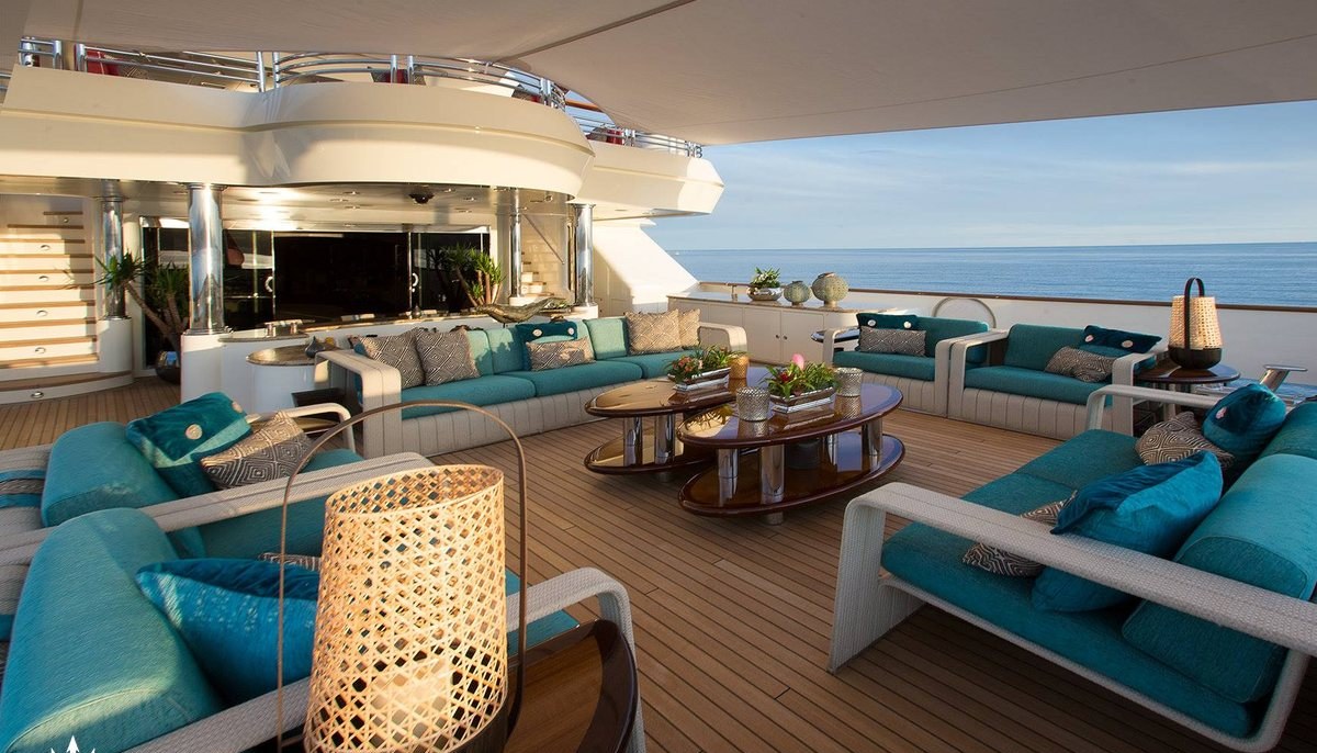 COCOA BEAN yacht charter 4