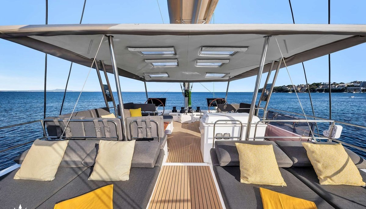 NEOW yacht charter 3
