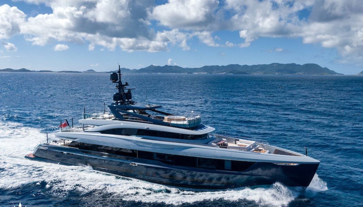 ANCORA yacht charter 2