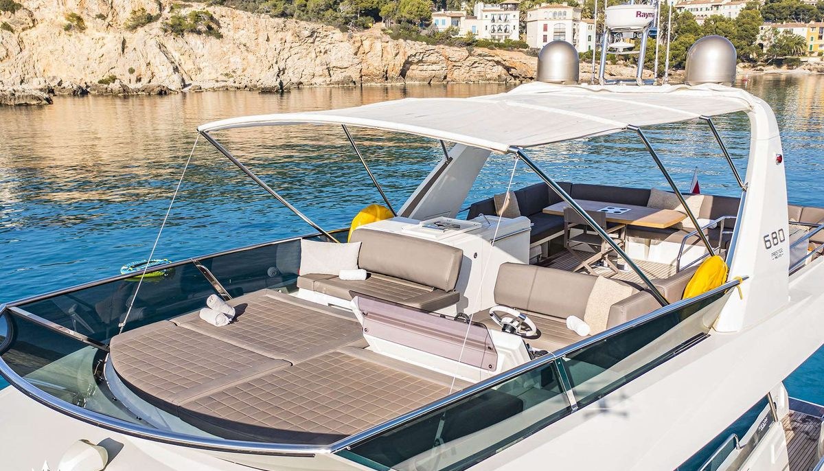 BLUE M yacht charter 3