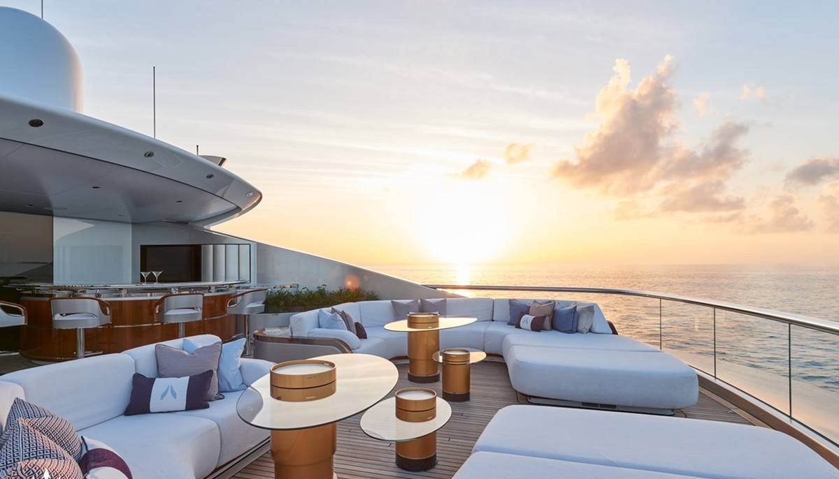 ARROW yacht charter 5