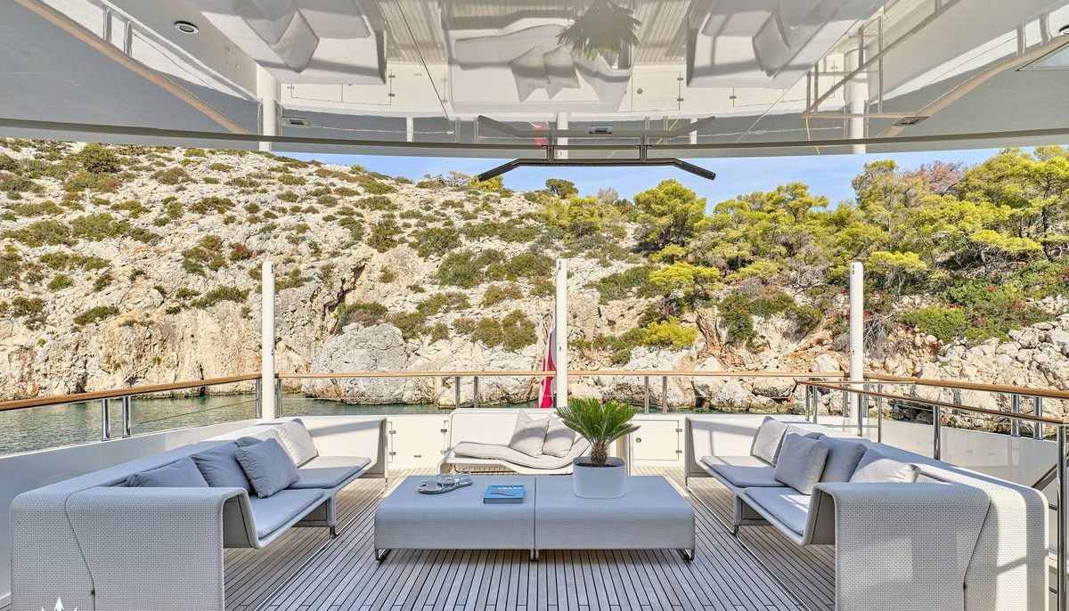 LA PELLEGRINA 1 yacht charter 5
