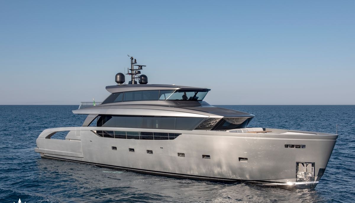 NEW YORK yacht charter 2