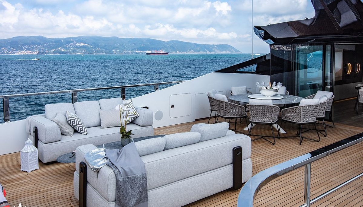 MANGUSTA GRANSPORT 45 yacht charter 4