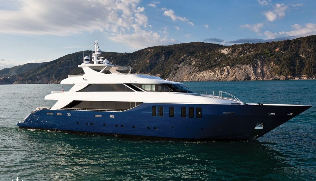 IPANEMAS yacht charter 2