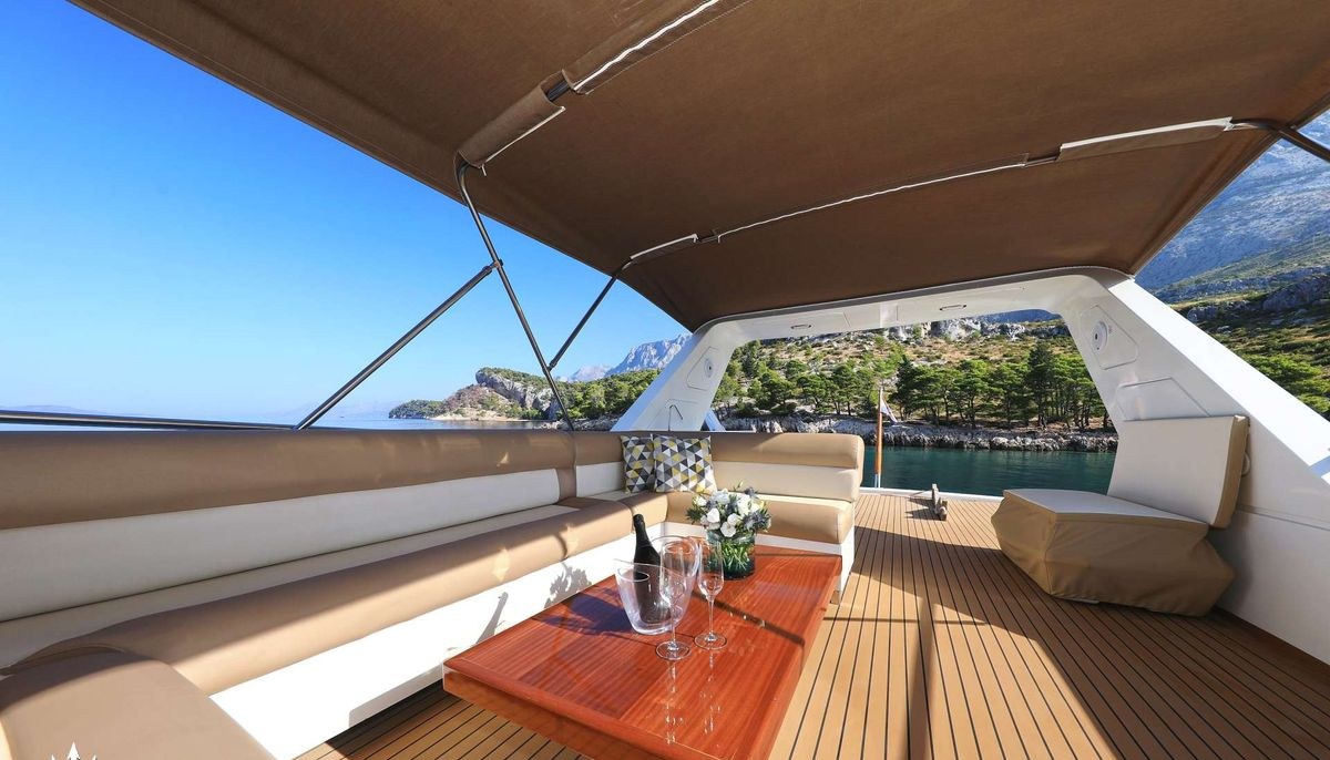 BLANKA yacht charter 4