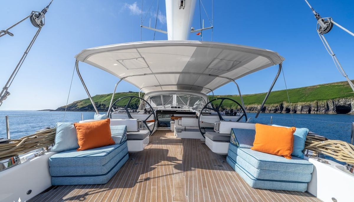 KARIBU yacht charter 4