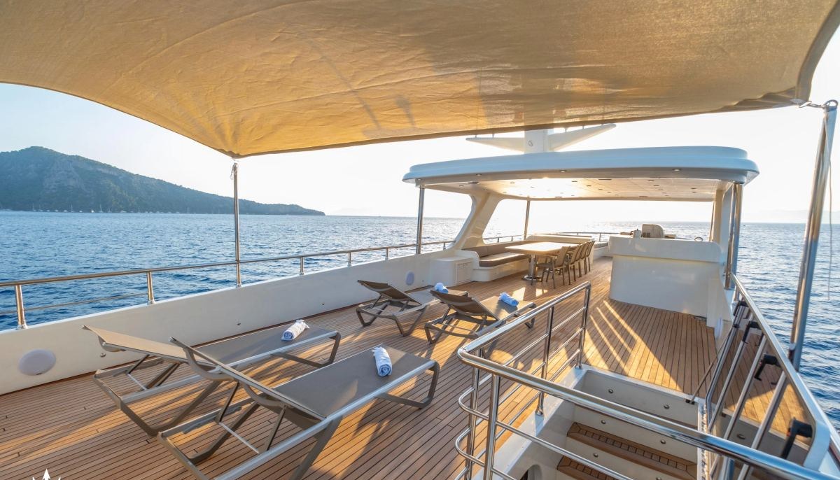 LYCIAN DREAM yacht charter 3