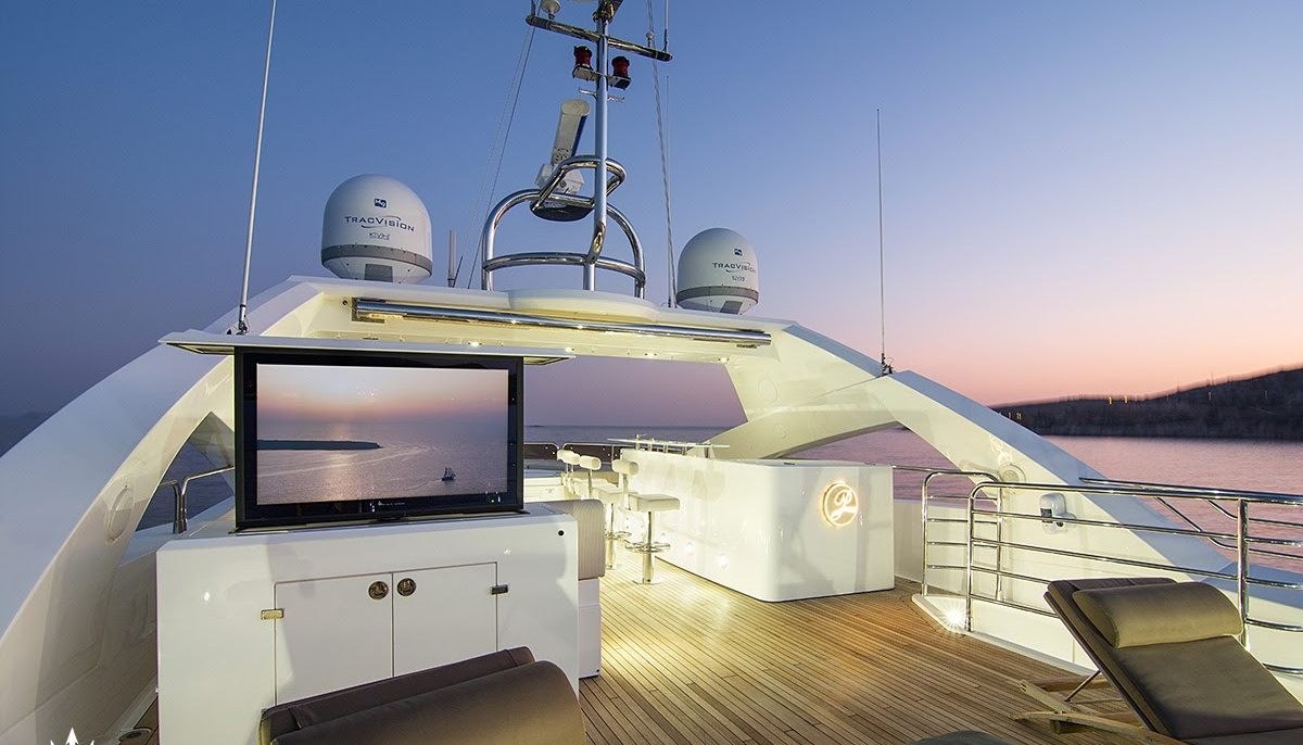 PATHOS yacht charter 4