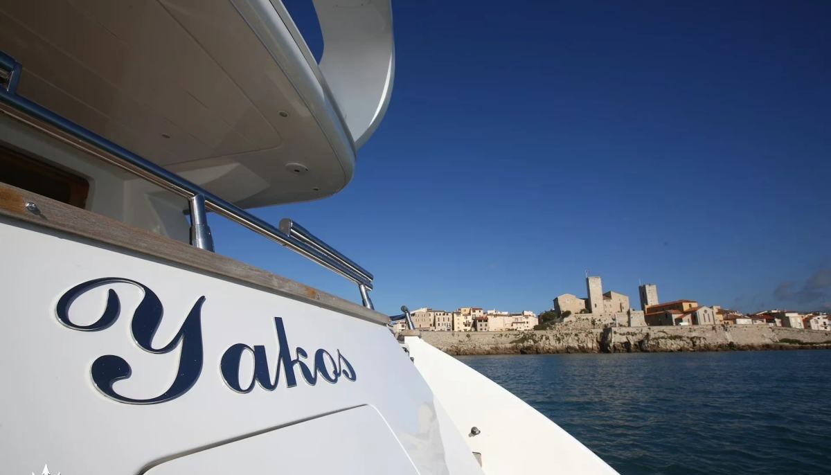 YAKOS yacht charter 5