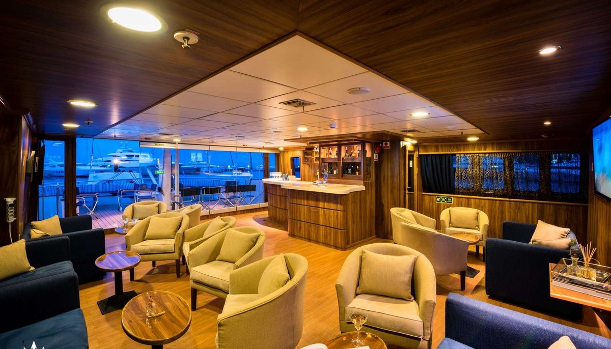 PAN ORAMA yacht charter 5
