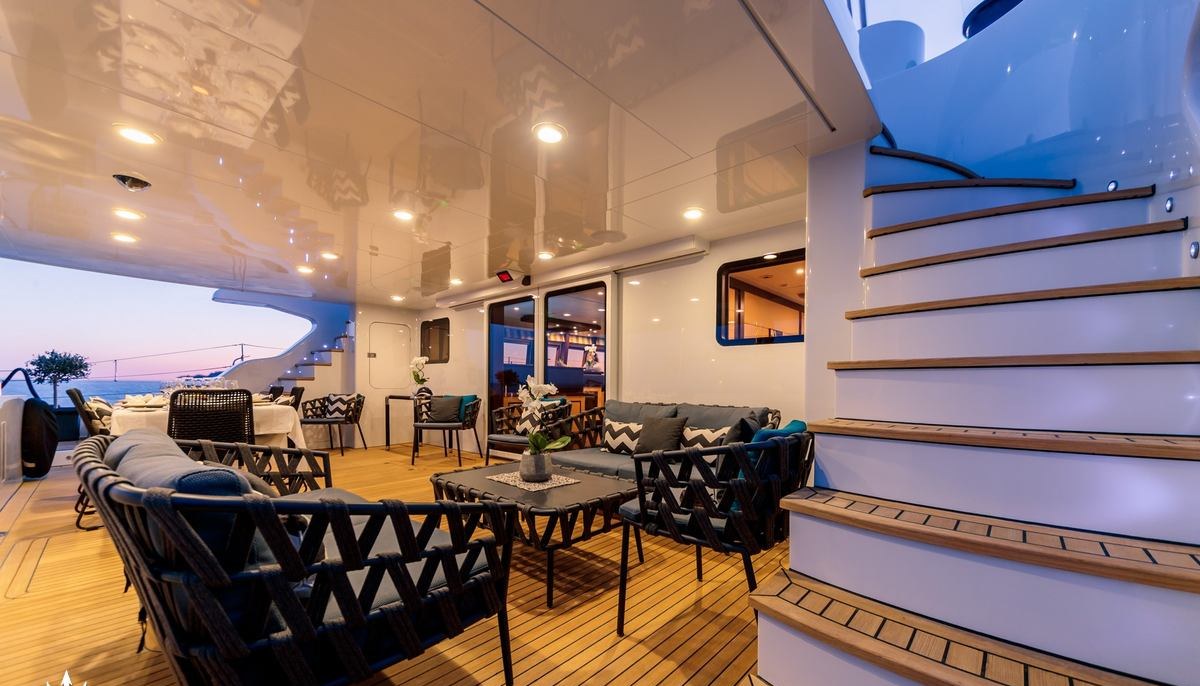 ALLURES yacht charter 5