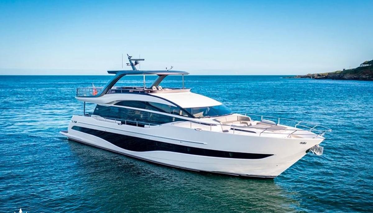 SIDURI III yacht charter 2