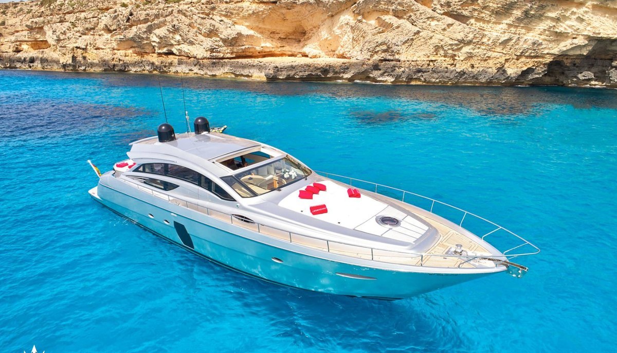 LEGENDARY yacht charter 2