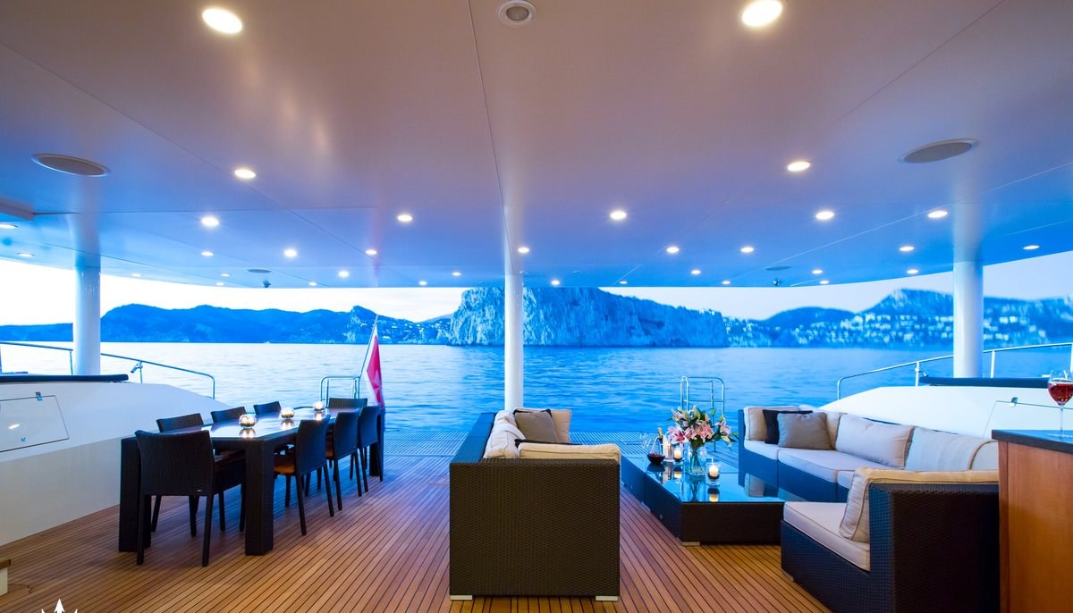 MASHUA BLUU yacht charter 4