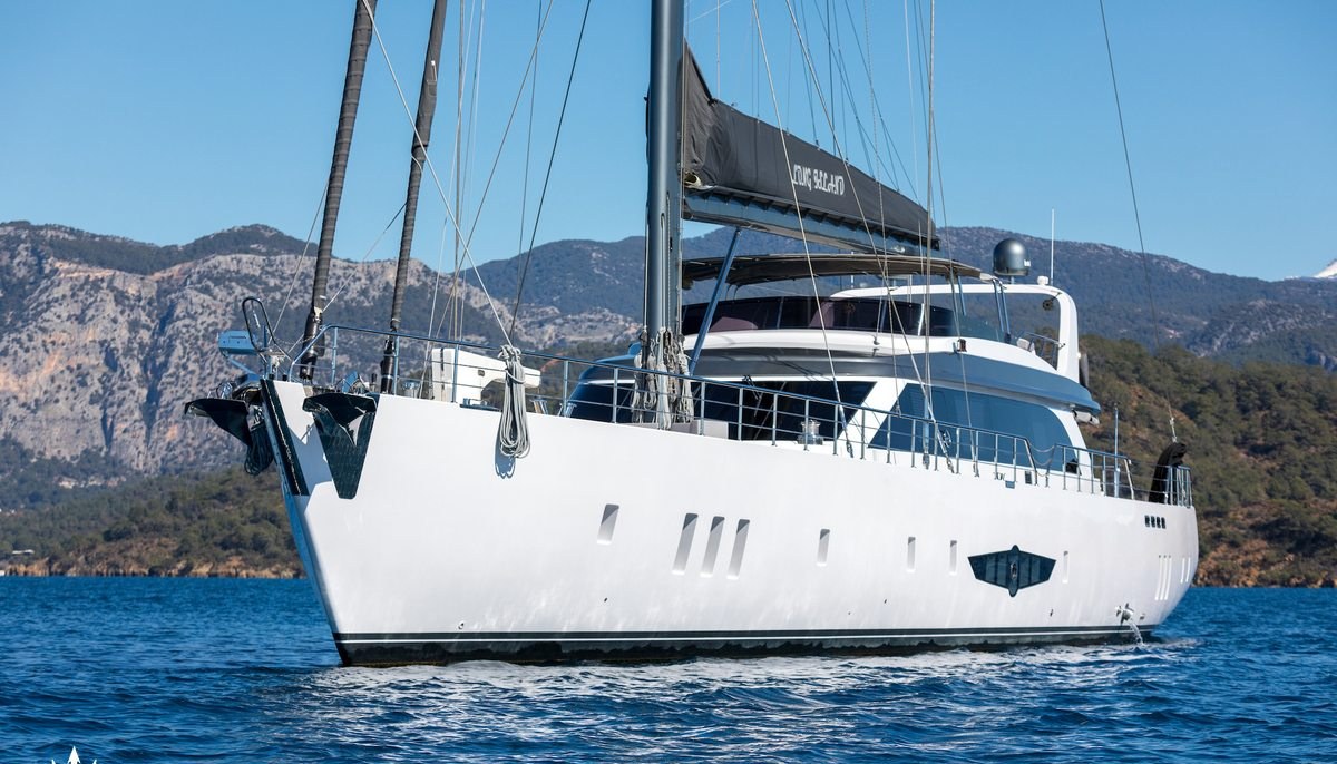 LONG ISLAND yacht charter 2