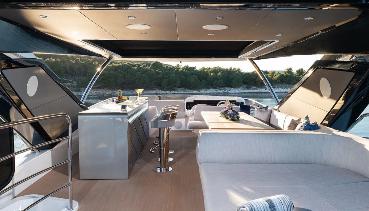 MOWANA yacht charter 4