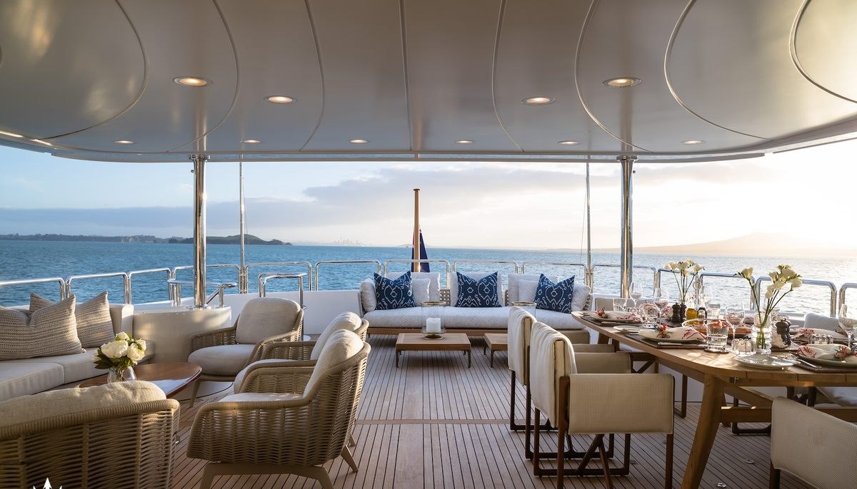 SERENO yacht charter 4