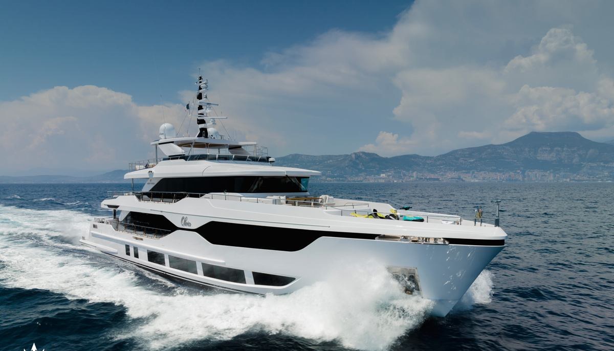 ELZA yacht charter 2