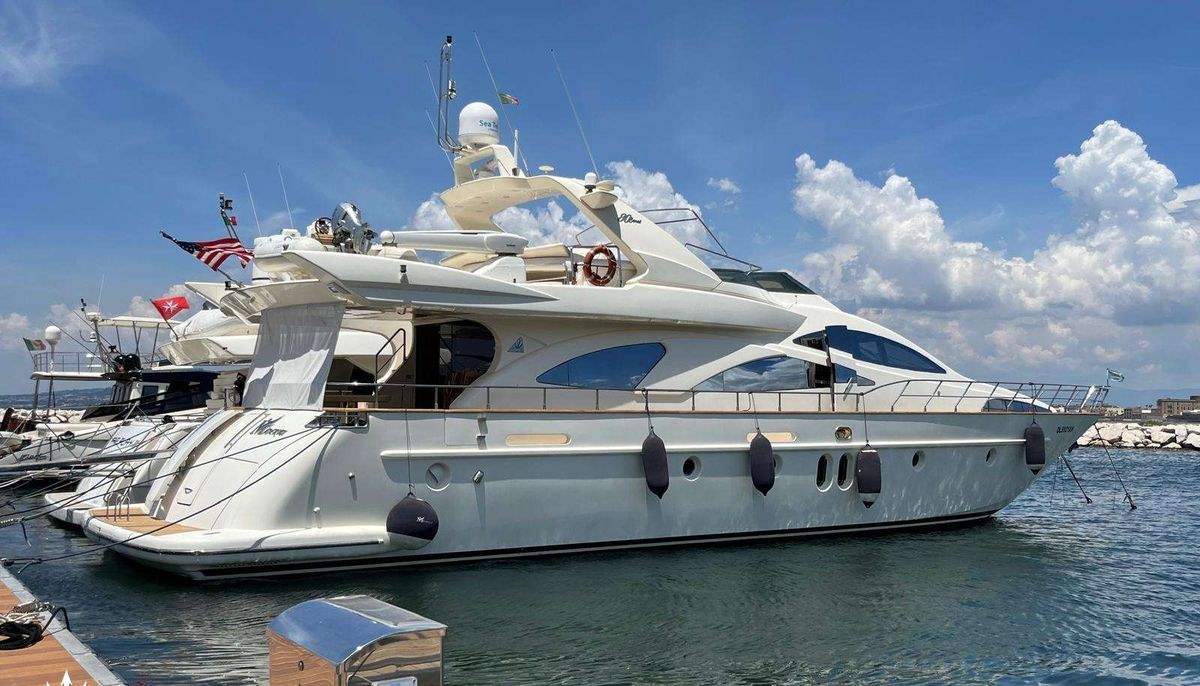 MINERVA yacht charter 3