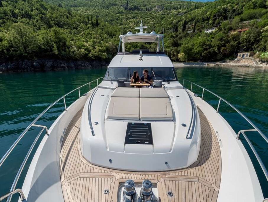 LARIMAR II yacht charter 3