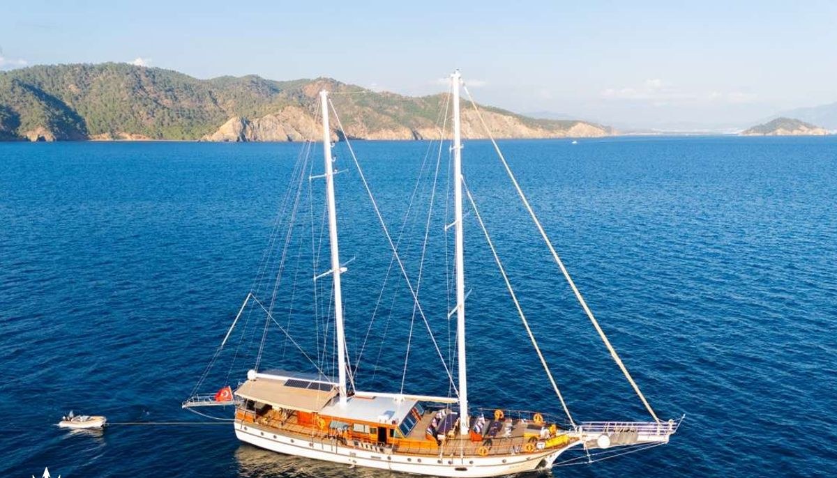 EYLUL 17 yacht charter 2